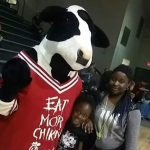 Meet your Posher, Lizzie